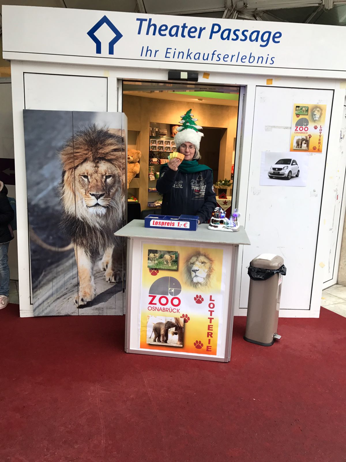 Losverkauf in der Theaterpassage