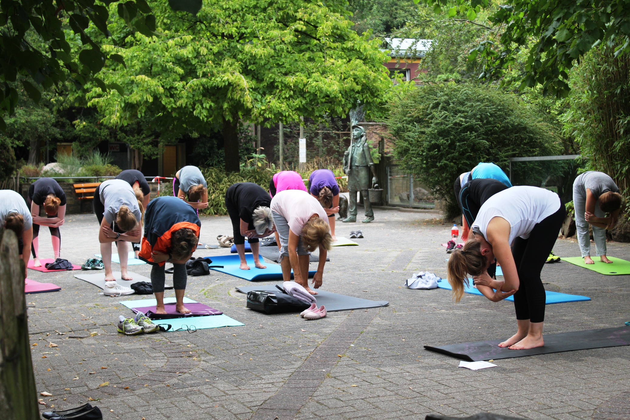 Yoga im Zoo